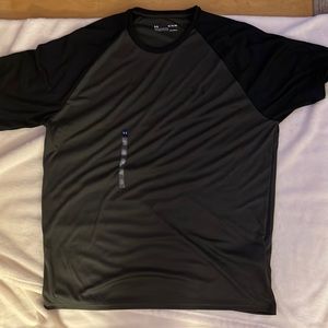 Under Armour dry fit t-shirt